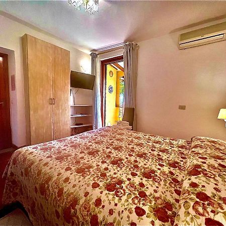 La Chicca Di Francesca Bed & Breakfast Santa Teresa Gallura Ngoại thất bức ảnh
