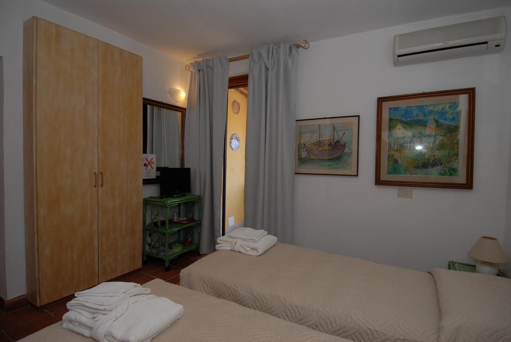 La Chicca Di Francesca Bed & Breakfast Santa Teresa Gallura Ngoại thất bức ảnh