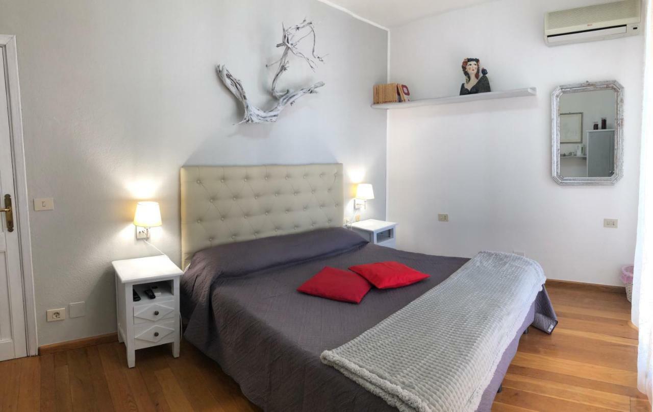 La Chicca Di Francesca Bed & Breakfast Santa Teresa Gallura Ngoại thất bức ảnh