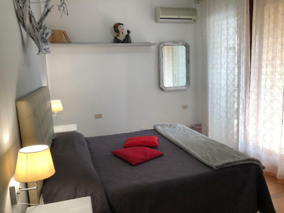 La Chicca Di Francesca Bed & Breakfast Santa Teresa Gallura Ngoại thất bức ảnh